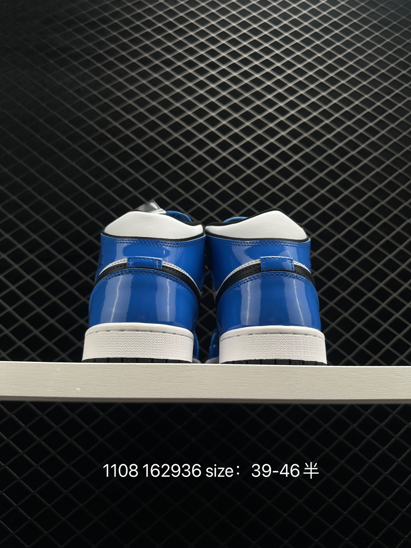 Air Jordan 1 Mid“Light Smoke Grey”